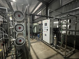 專業(yè)工業(yè)純水設(shè)備廠家，提供一站式純水系統(tǒng)解決方案